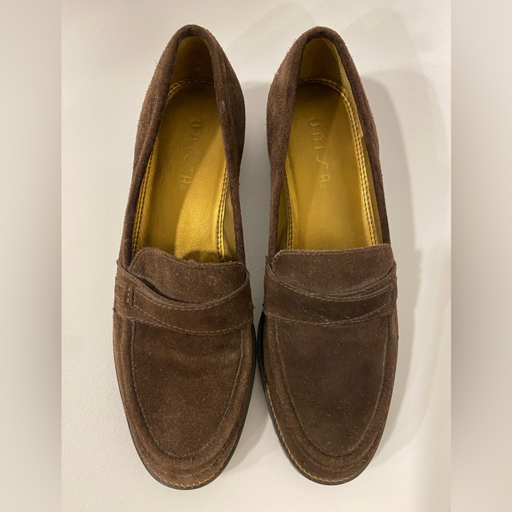 Unisa - Women’s Brown Suede Leather Loafer - Size 7.5